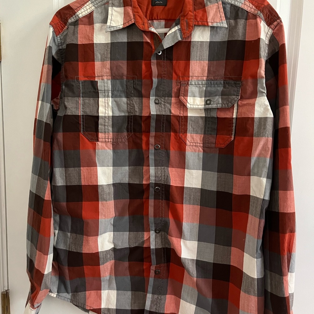 Men's JKL Red, Black, Grey & White Plaid Buttoned Down Long Sleeve Shirt Size: M